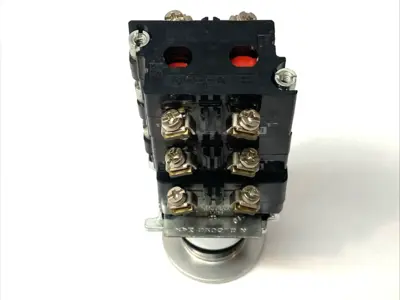 Used Cutler-Hammer Green Illuminated Flat Push Button w/ 2x 091296 Relays & Switches Michigan US | Maverick Industrial Sales #1414317