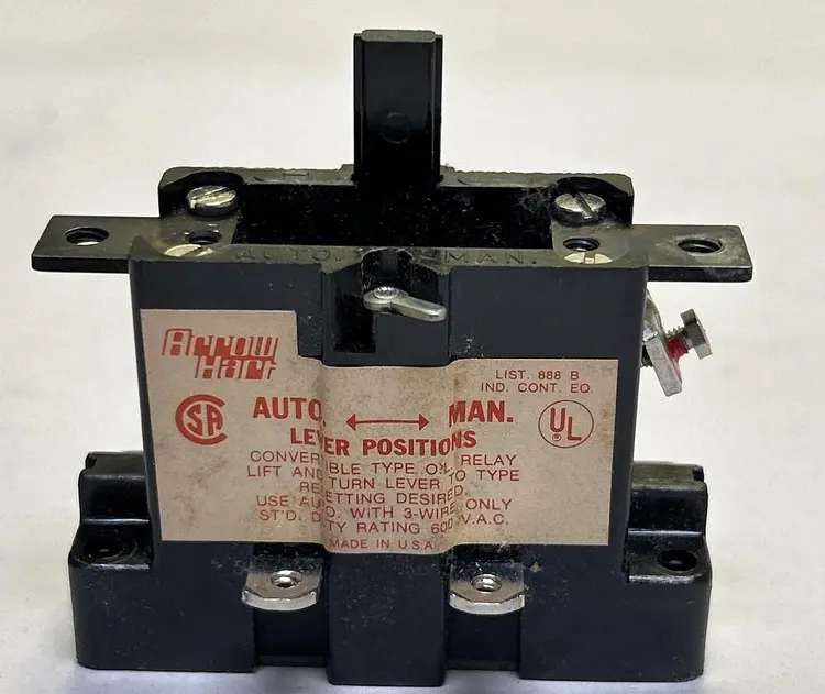 New | in-Stock ARROW HART 38557-1995 Miscellaneous Equipment (Electrical & Power) | Surplus Asset Holdings #1199835
