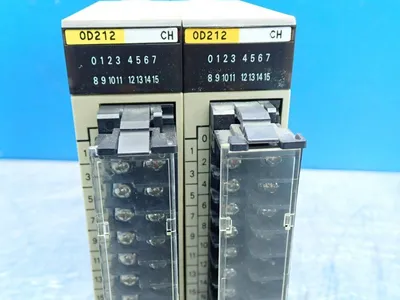 USED OMRON C200HOD212