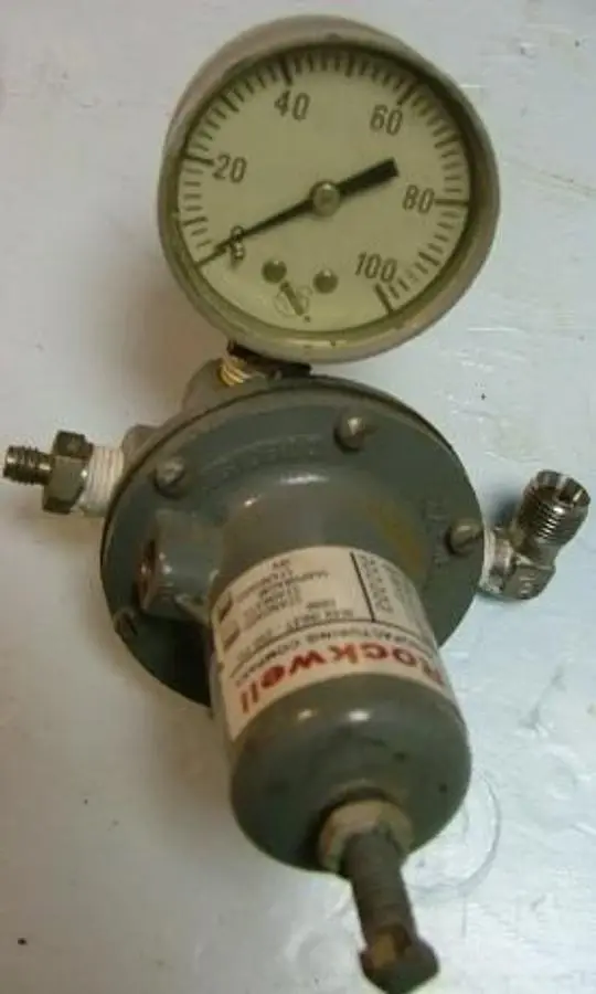 USED ROCKWELL VTS4526 PRESSURE REGULATOR 200 PSI MAX INLET 60 PSI MAX OUTLET
