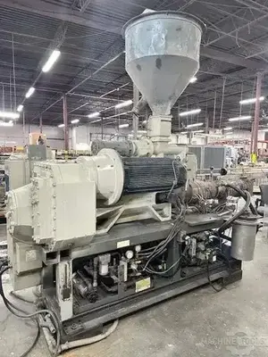 USED 1997 CINCINNATI MILACRON CM55