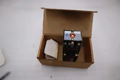 Control Relay 700DC-P700Z2 Allen-Bradley 700DCP700Z2 NEW IN BOX CC186