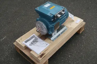 NEW ABB M3KP 90SLA 4