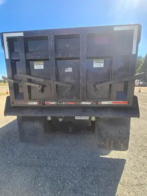 USED 2012 PETERBILT 386