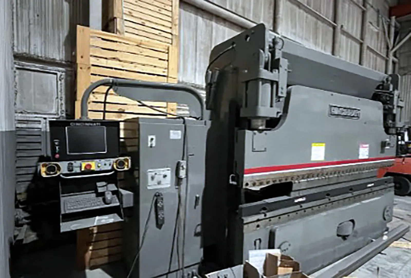 USED 1988 CINCINNATI 135T
