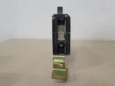 USED SQUARE D FH16015A