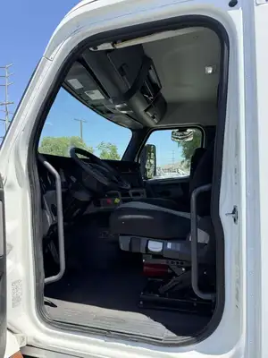 Used 2020 FREIGHTLINER CASCADIA 112 Flatbed Trucks California US | Commerce Truck Equipment Sales #1548695