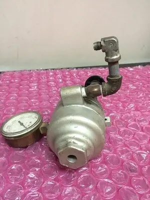 AIR PRODUCTS 02-100 PRESSURE REGULATOR