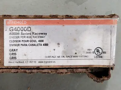 USED WIREMOLD G4000D
