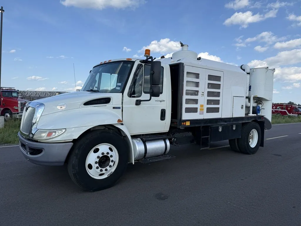 Used 2014 INTERNATIONAL 4300 VACMASTER Vacuum Truck Minnesota US | Carco Truck & Equipment #1514126