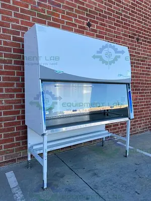 USED LABCONCO 302611100 CLASS II TYPE A2 LOGIC + BIOLOGICAL SAFETY CABINET 6 FT, 115V