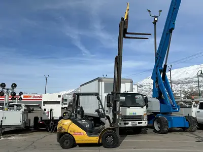 Used KOMATSU FG25T-16 Misc Forklifts Utah US | Global Remarketing #1285321