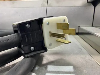 USED 2012 WIESHEU B04-EM