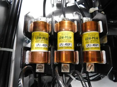 Danfoss VLT FC-102P7K5T2E21H1XGX7XXSXXXXAXBXCXXXXDX HVAC Drive 10 HP/7.5kW Used