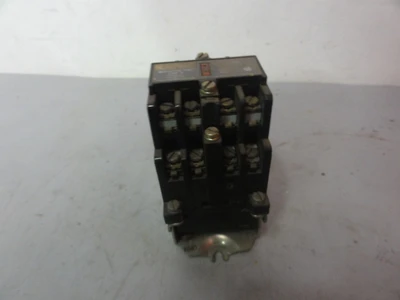 USED ALLEN BRADLEY 700-N800A1