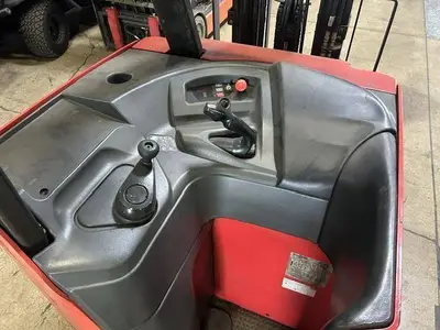 Used RAYMOND 415C35TT 3-Wheel Stand up Electric Counterbalance Forklifts Illinois US | Somerset Equipment Sales #1546177