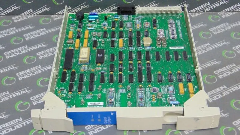 Honeywell 51304487-150 UCN Digital Output Card HDW: S FW: H Used