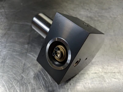 Valenite VDI30 to KM32 90 Degree Clamping Unit VM32-MLRAR-VDI-3035 (LOC2000B)