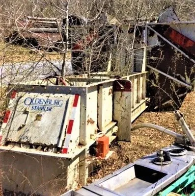 Stamler Oldenburg steel flight conveyor & truck dump hopper with folding sides used 1 week hopper conveyor | Steam Well LLC (1)