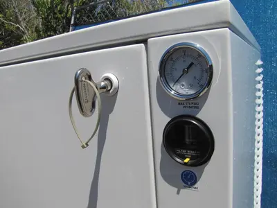 Used GARDNER DENVER HER7F-8 Tank Mounted Air Compressors California US | Bay Line Tool #1316245