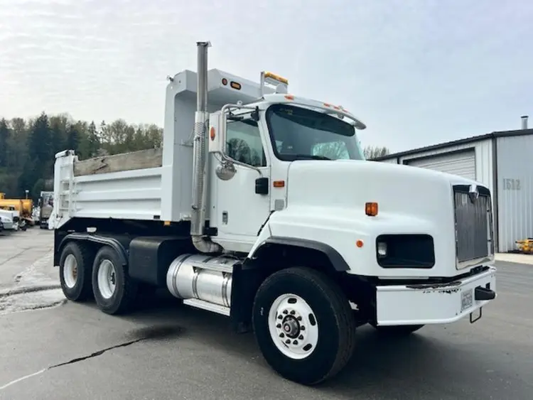Used 2010 INTERNATIONAL® PAYSTAR 5600 Cab Chassis trucks Washington US | Puget Sound Truck Sales #1546519