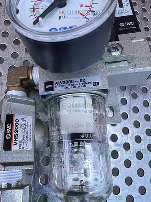 USED SMC AW2000-02 FILTER REGULATOR  W/ SMC VHS2000