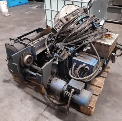 USED ADC 3,2 TON HOIST