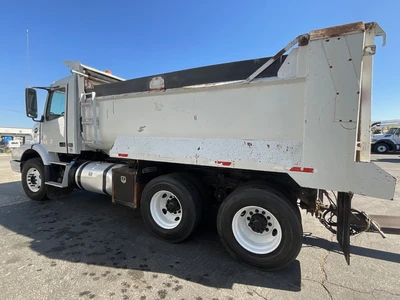 Used 2011 VOLVO VHD Dump trucks California US | Big Truck & Equipment #1412190