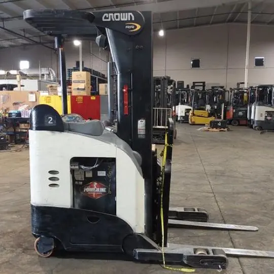 USED 2018 CROWN RR5725-45