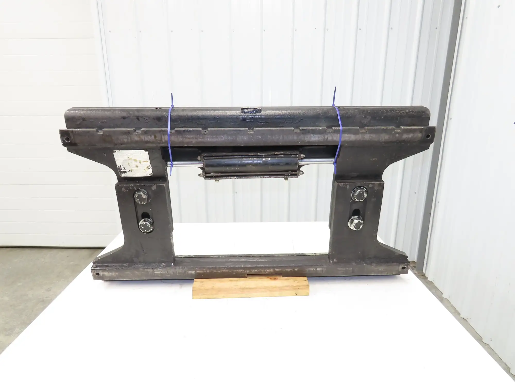 Yale SS3.00-4.50.1067-506250531 Forklift Side Shift 20" Class 3 Fork 42" Chassis