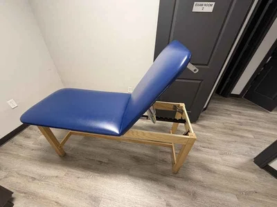 Used Oakworks Wooden Treatment Table with Adjustable Backrest Tables/Stretchers/Gurneys Texas US | PT Medical Technologies #1458576