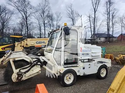USED 2018 ROADTEC FB100E