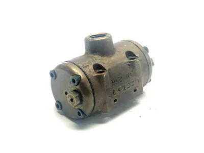 5 16541 | Schrader & Bellows  Directional Control Valve - Used