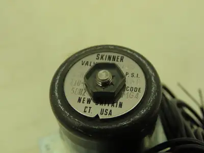 Honeywell Skinner MBD009 Solenoid Valve 4-Way Assembly NO 120VAC 150 PSI MBD005