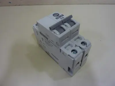 USED ALLEN BRADLEY 1492-CB2/DG100 SER B