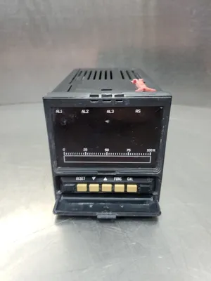 Dynisco MPR690 Digital Pressure Indicator, 120/240VAC 2 Alarms. 2B