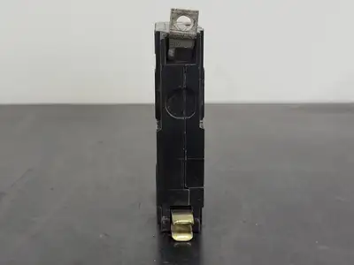 USED SQUARE D QOB120