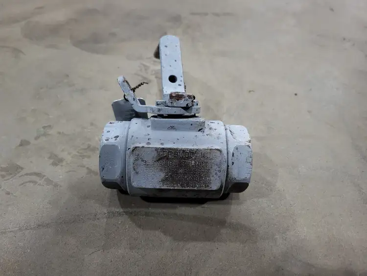 Used FRONTIER _UNKNOWN_ Valves/Fittings British Columbia CA | Lenmark #256686
