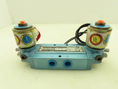Honeywell Skinner S3FFHAL3 Directional Control Spool Valve 5/3 24VDC 3/8" NPT