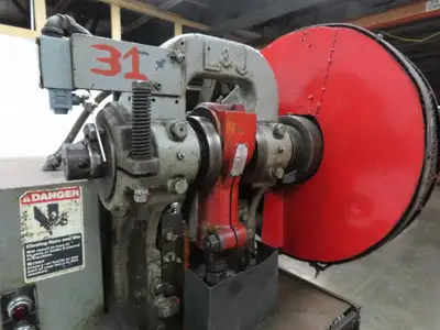 L & J No 18 Mechanical Punch Press 18 Ton 2.5" Stroke 6.25 Throat 230/460V