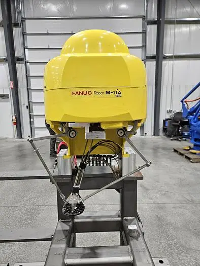 Used 2015 FANUC M-1IA/1HL Robots Ohio US | Six Axis Solutions #397911