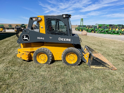 USED 2022 Deere 324G