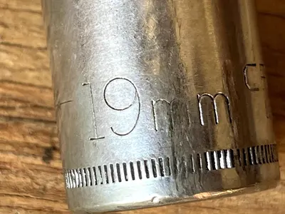 Craftsman 1/2" Drive 19MM 12 Point Shallow Socket Metric G2 44238 USA