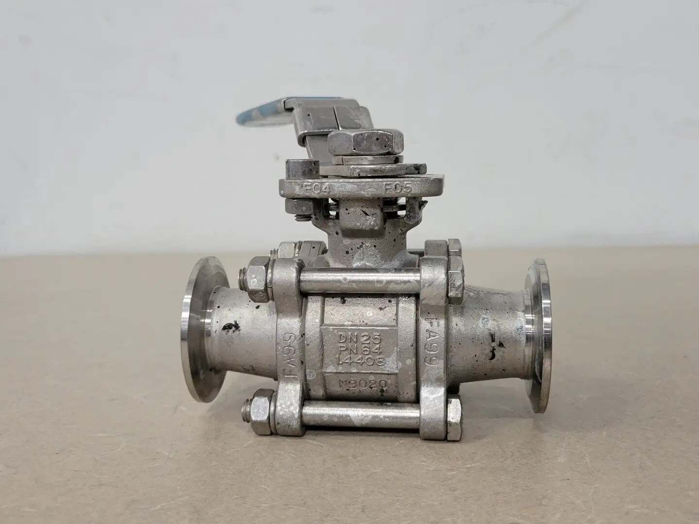 Used HOWELL _UNKNOWN_ Valves/Fittings British Columbia CA | Lenmark #255562