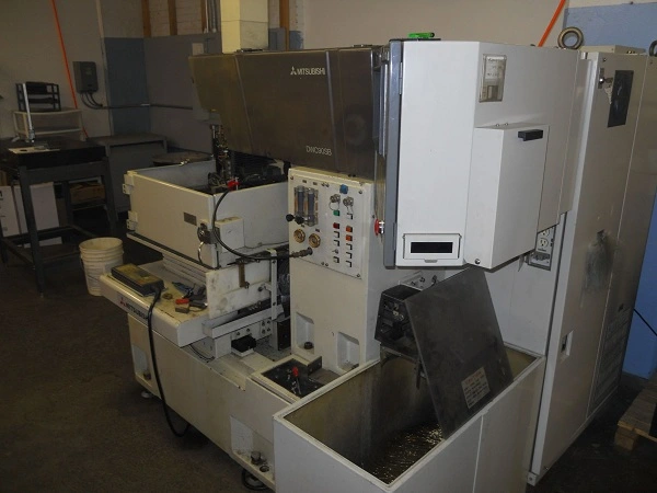Used 1992 MITSUBISHI DWC-90SB Wire EDM Vermont US | Two Spade Machinery LLC #507237