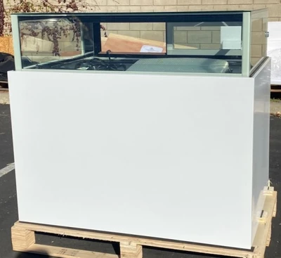 171-0259 48" Self Contained High-Top Display Case