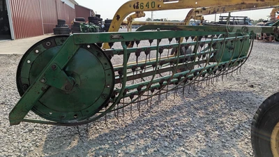 USED JOHN DEERE 640
