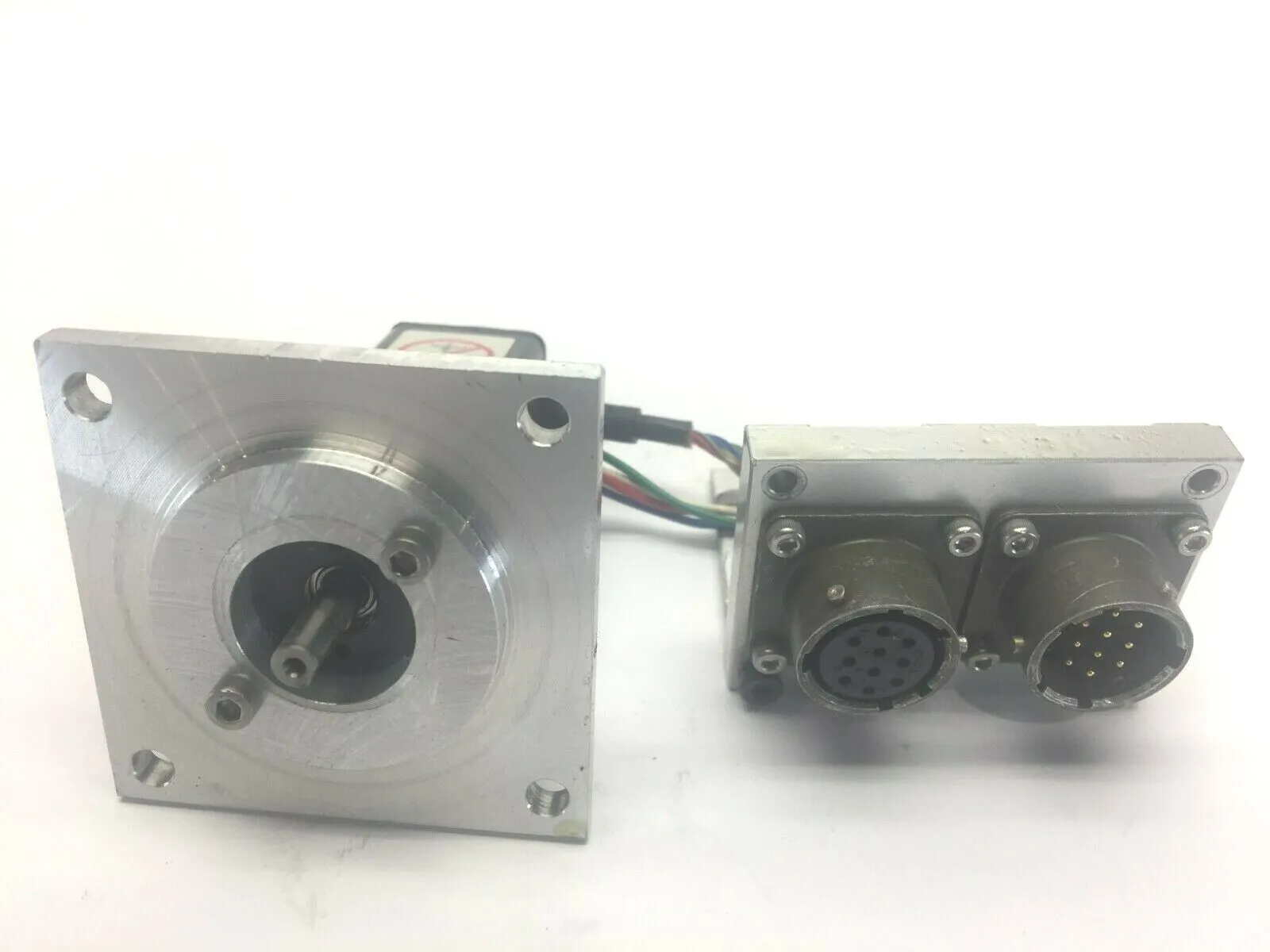 SGMM-A2C313 | Yaskawa  Servo Motor 4mm Shaft - Used