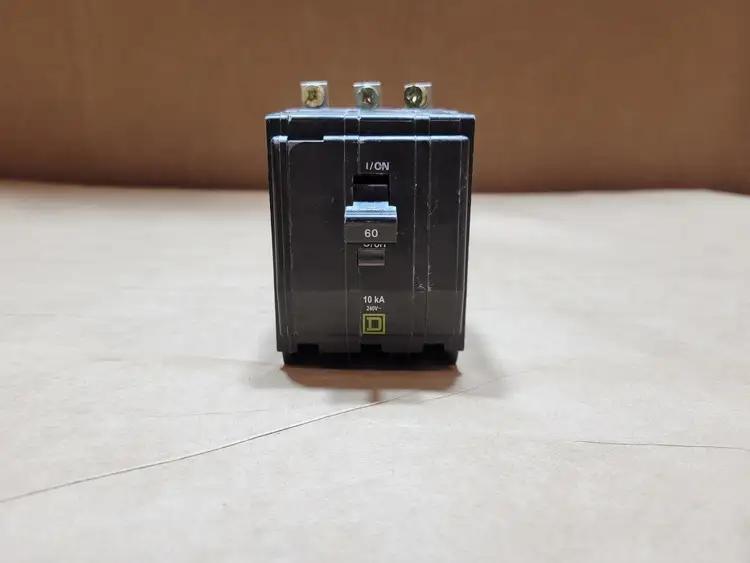 Used SQUARE D QOB360 Switchgears British Columbia CA | Lenmark #835845