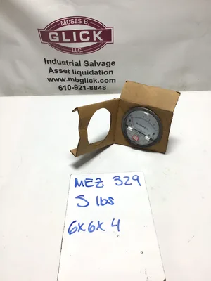 Dwyer Magnehelic Pressure Gauge Max Press 0-15 PSIG (100 kPa)